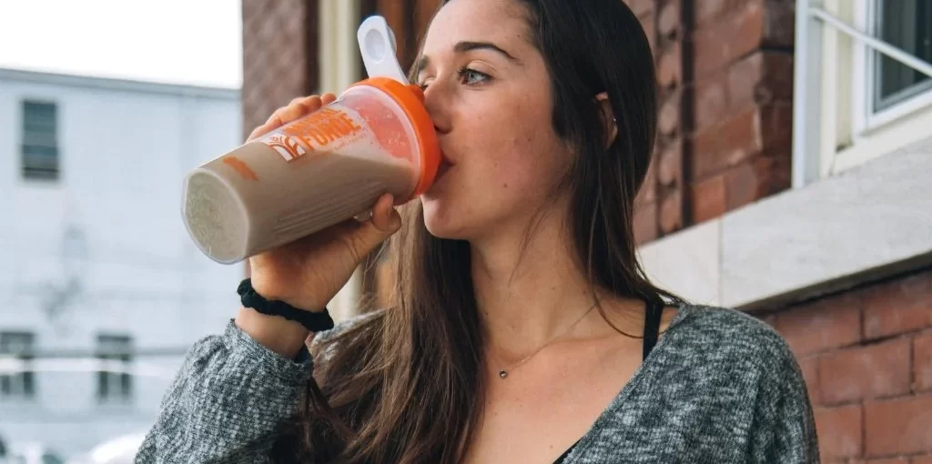 minum whey protein saat perut kosong